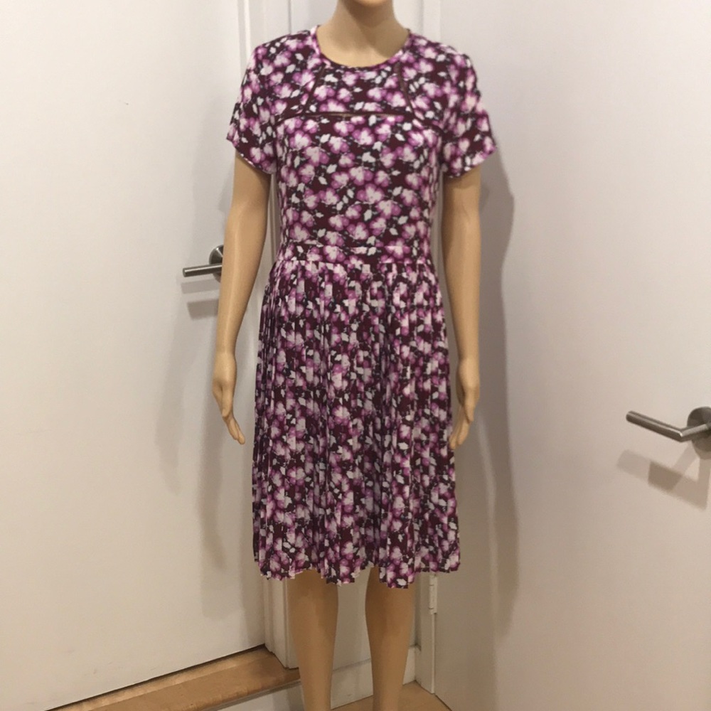 Banana Republic short sleeve dress, pleated skirt